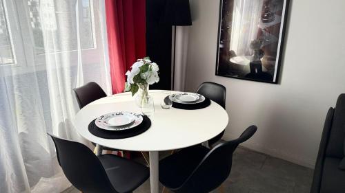 T2 Cosy La-Haut a Creteil Netflix & WiFi Fibre in Creteil