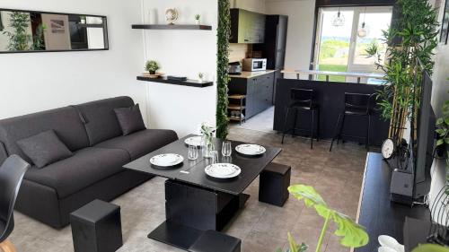 T2 Cosy La-Haut a Creteil Netflix & WiFi Fibre in Creteil