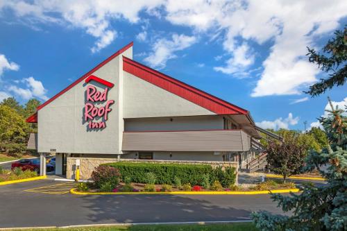 Red Roof Inn Milwaukee Airport - image 6