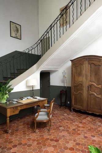 Exterior view, Chateau de Jouques in Gemenos