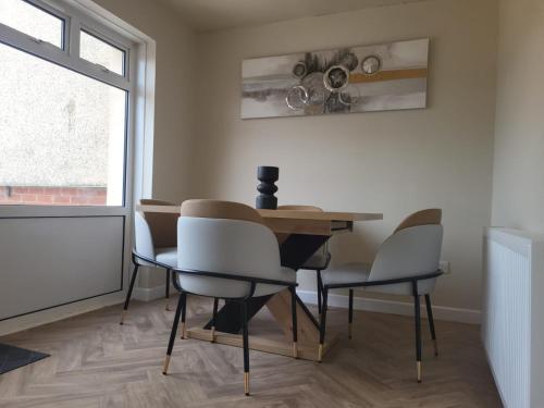 Létesítmények, The MacIntyre - Coorie Doon Stays in Kilmarnock