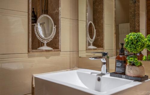 2 BHK City view apartment, Dubai (photo 8)