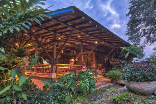 Casa Alma Eco Lodge for 6 | Finca Anjalá – khách sạn tại Desamparados