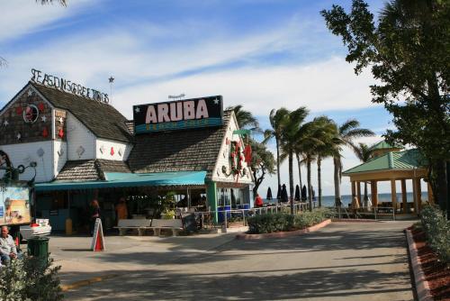 Tropic Seas Resort – Lauderdale-by-the-Sea, FL