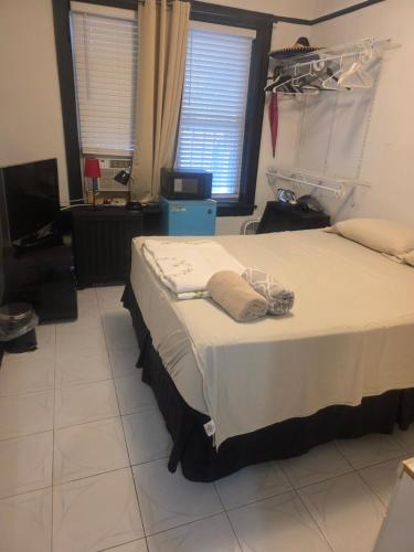 Woodside room - main image