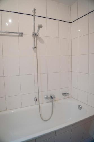 Inselblume 78 - Ferienwohnung mit Strandkorb in Burgtiefe in Sudstrandpromenade