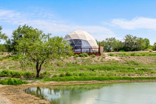 Luxury Glamping Dome on Texas Farm in San Marcos