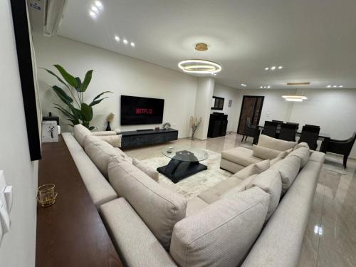 Charming Apartment - Near Cairo Airport