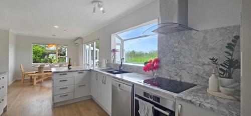 Orchard View Villa - Gateway To Abel Tasman in Motueka