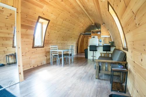 The Hobbit tiny house dogfriendly in แซ็ง อเลซี เด มงต์ (ควิเบ)