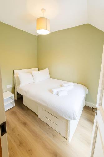 2 Bedroom House Cork City Centre in Saint Luke's Cross
