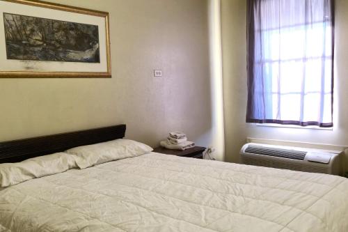 Cole Manor Motel By OYO Love Field Market Center in Love Field vliegveld