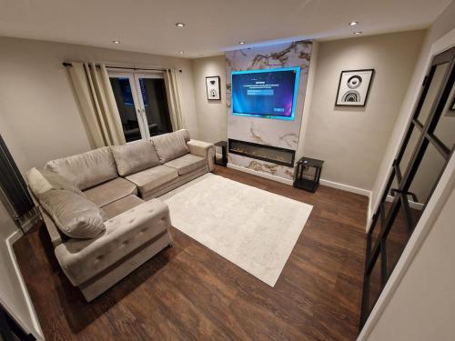 Edinburgh West Luxury 5 Bedroom Home in Slateford