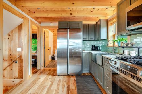 The Greylock Cabin in Florida (MA)