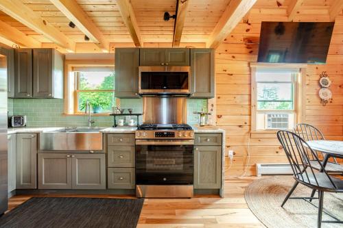The Greylock Cabin in Florida (MA)