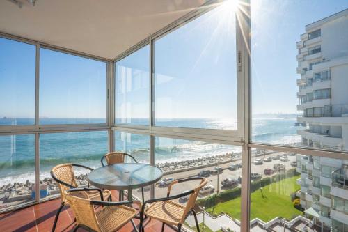 Beachfront apartment in Viña
