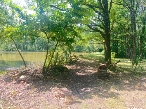 La petite chambre in بويس