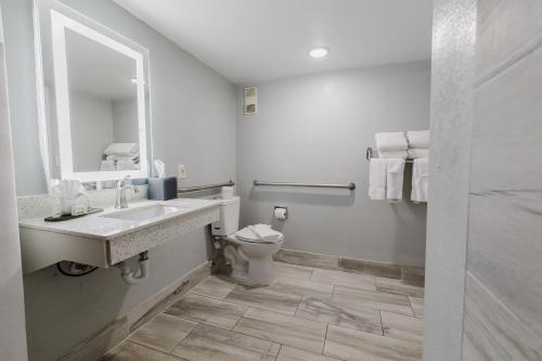 La Quinta Inn by Wyndham Amarillo Mid-City - image 13