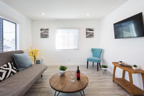 Sunny 1 Bedroom in the Heart of Venice Beach - #3 in Los Angeles, USA