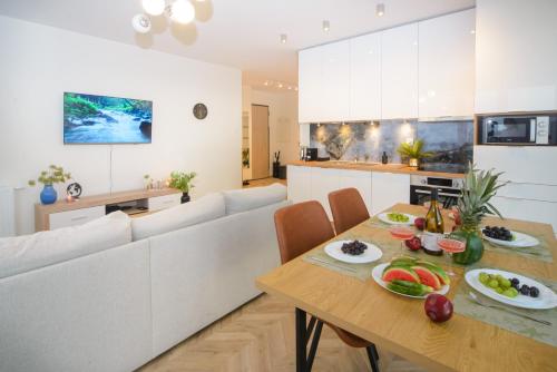 Maya's Flats 101 - Sea View, 3 rooms apartment in Gdańsk 2