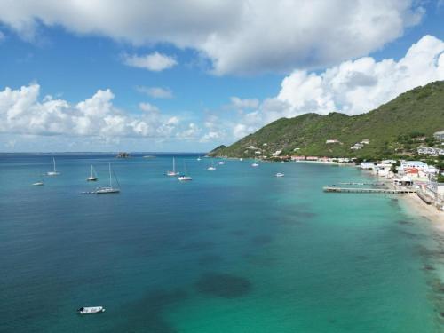 Deux pièces sur la belle plage de Grand Case (Deux pieces sur la belle plage de Grand Case) in Grand Case