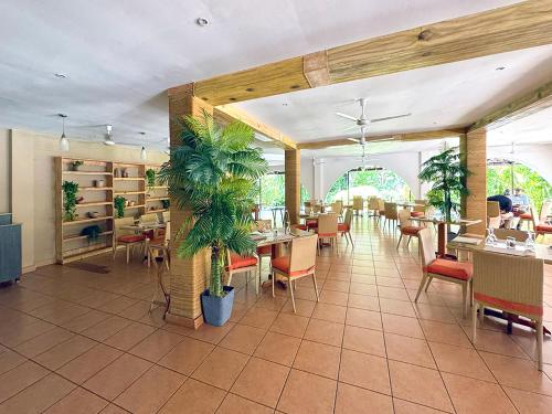 Restoran, Coronado Luxury Club and Suites,Oasis in Playa Coronado