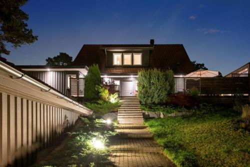 Modern Swedish villa in 테뷔