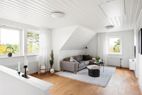 공용 라운지/TV 시청 구역, Modern Swedish villa in 테뷔