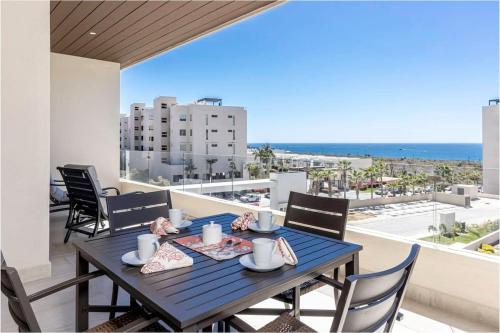 Stunning 2BR Ocean Views & Gym Pool at Vista Vela