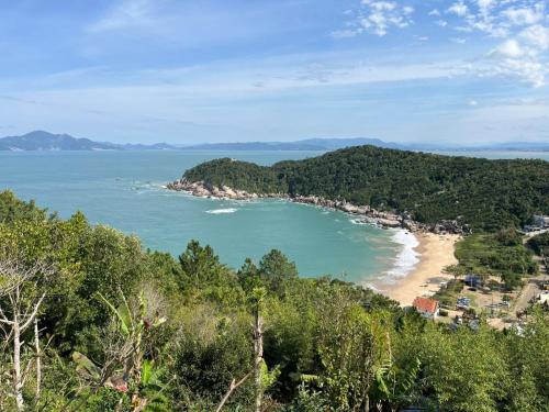 ชายหาด, LOFT SOL e MAR exclusivo em bombinhas, 50 metros do mar in หาดตาอินยา