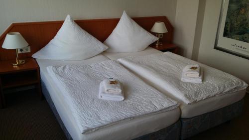 Double Room image 5