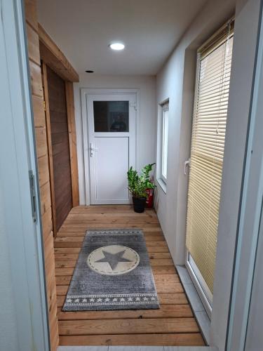 Ferienwohnung Waldblick mit Sauna in 德意志新村