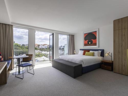 The Johnson Brisbane - Art Series Room Type - Deluxe Studio Suite