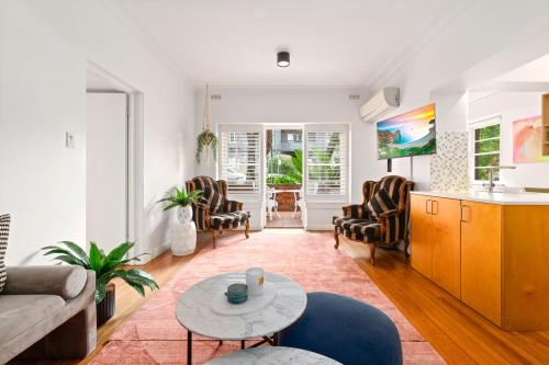 Spacious 3-Bed Home in Princeton Pearl Double Bay - image 7