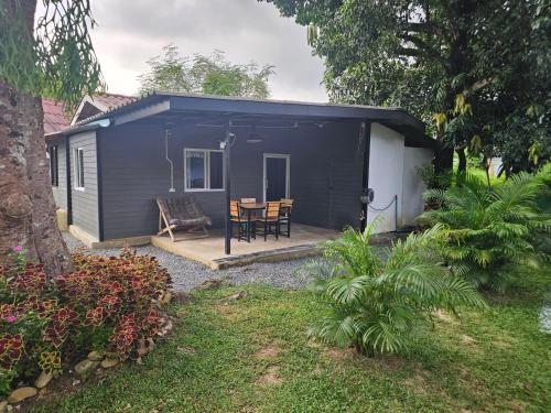 2 bedrooms, 3 beds