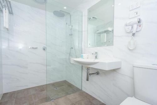 Great Southern Hotel Perth Room Type - Superior Queen Room with Solar Skylight (Unserviced, No window)