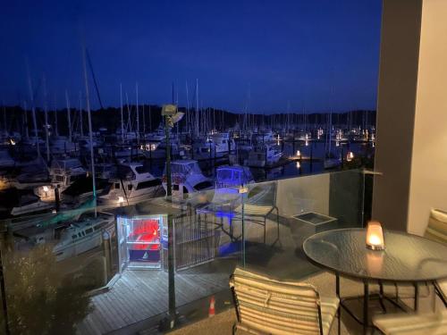 Luxury Waterfront Marina Apartment - Bay of Islands, New Zealand in Opua