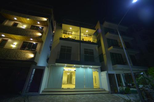 Buitenkant, Hathaa Beach Maldives in Male City and Airport