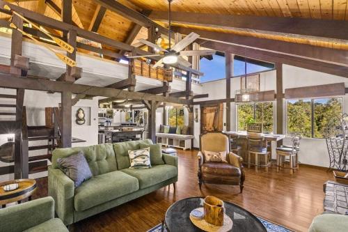 The Lake House in Crestline, USA