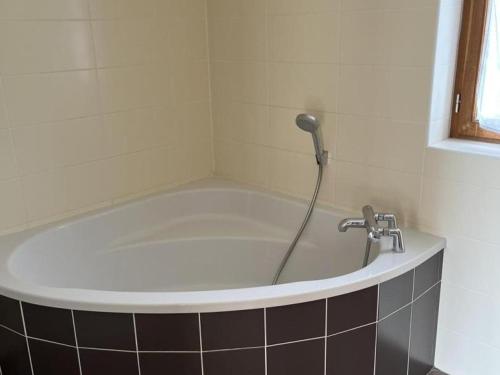 Gîte La Huzarde à Montbeugny pour 4 pers. avec animaux admis et parking - FR-1-489-599 (Gite La Huzarde a Montbeugny pour 4 pers. avec animaux admis et parking - FR-1-489-599) in Neuilly-le-Réal