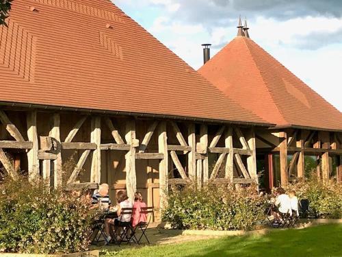 Gîte La Huzarde à Montbeugny pour 4 pers. avec animaux admis et parking - FR-1-489-599 (Gite La Huzarde a Montbeugny pour 4 pers. avec animaux admis et parking - FR-1-489-599) in Neuilly-le-Réal