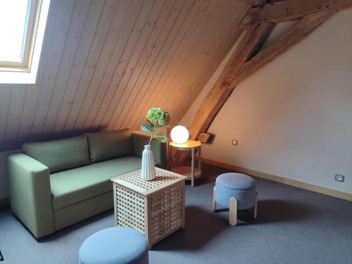 Gîte rustique au calme avec cheminée et jardin, 4 pers. - FR-1-489-600 (Gite rustique au calme avec cheminee et jardin, 4 pers. - FR-1-489-600) in Neuilly-le-Réal