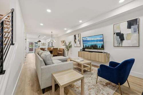 Modern Retreat - Walk to Metro & Union Market