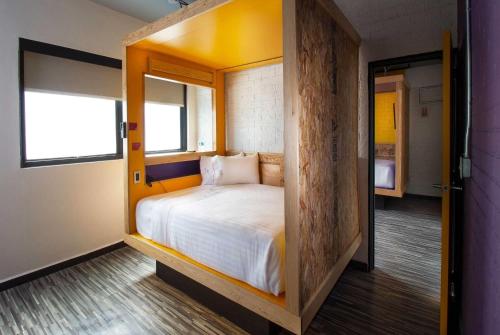 room detail thumbnail 0
