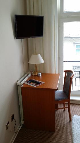 Single Room image 5