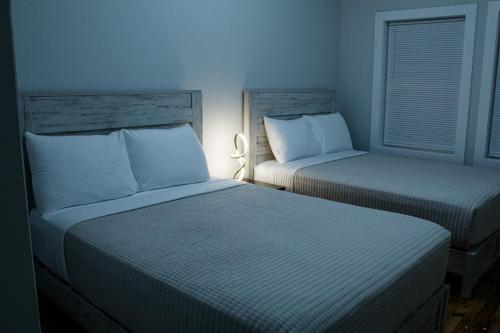 Modern 3BR Walk to Subway 2 Min to LOGAN Airport in 洛根機場