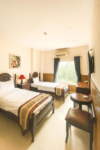 room detail thumbnail 0