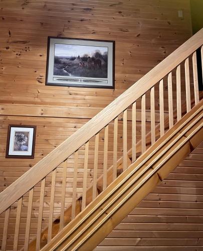 Tranquil Manitoulin Log House Retreat in กอร์ เบย์ (ออนทาริโอ)