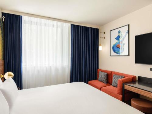 Hard Rock Hotel Budapest - image 11