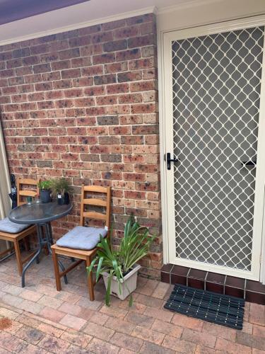 Stylish Chic King Bedroom with shared bathroom in Berowra